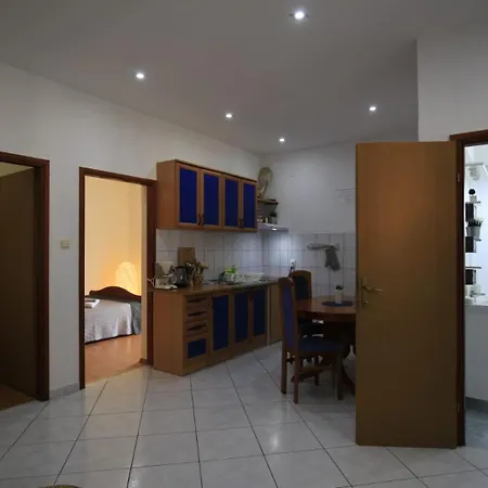 Easy Summer *** 维尔