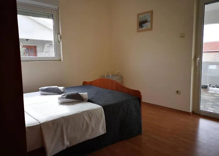 Easy Summer *** 维尔